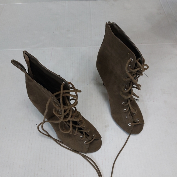 Qupid Women Green Lace Up Ankle Booties Size 8.5M - Picture 7 of 14